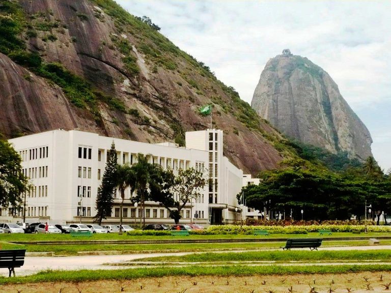 A Escola de Comando e Estado-Maior