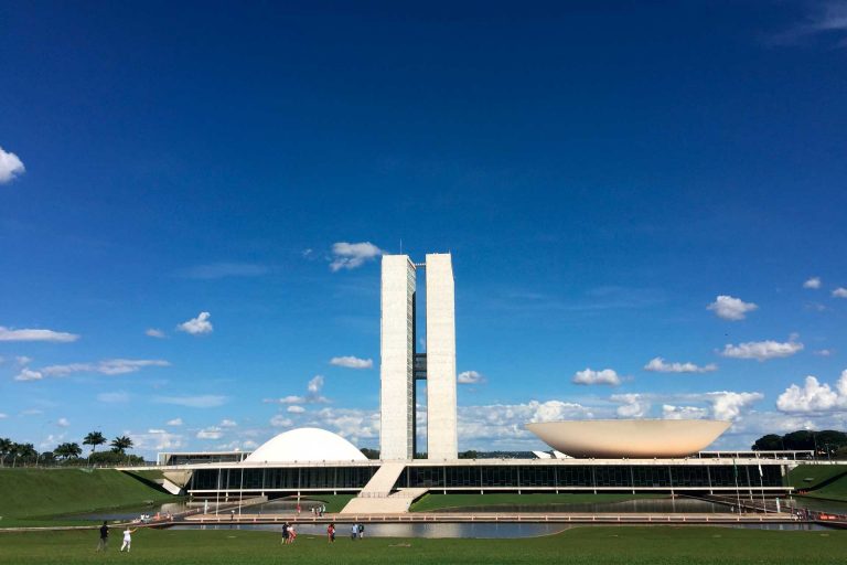 Parlamentarismo: Realidade ou Utopia